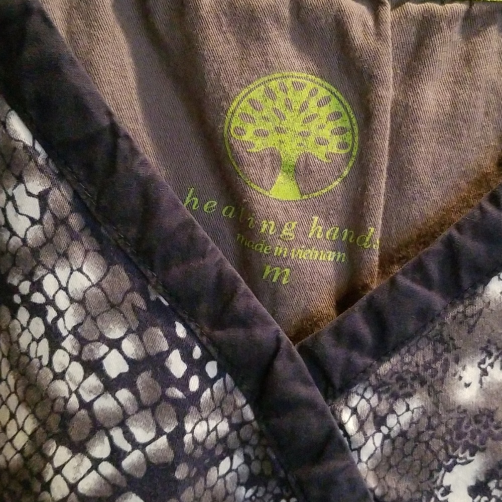 Scrub - Picture 2 of 4